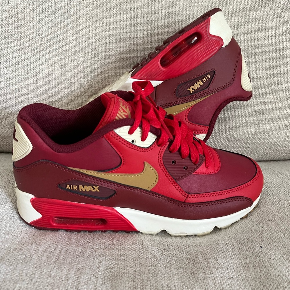 Like new Nike air max size 5 (Womens 7)